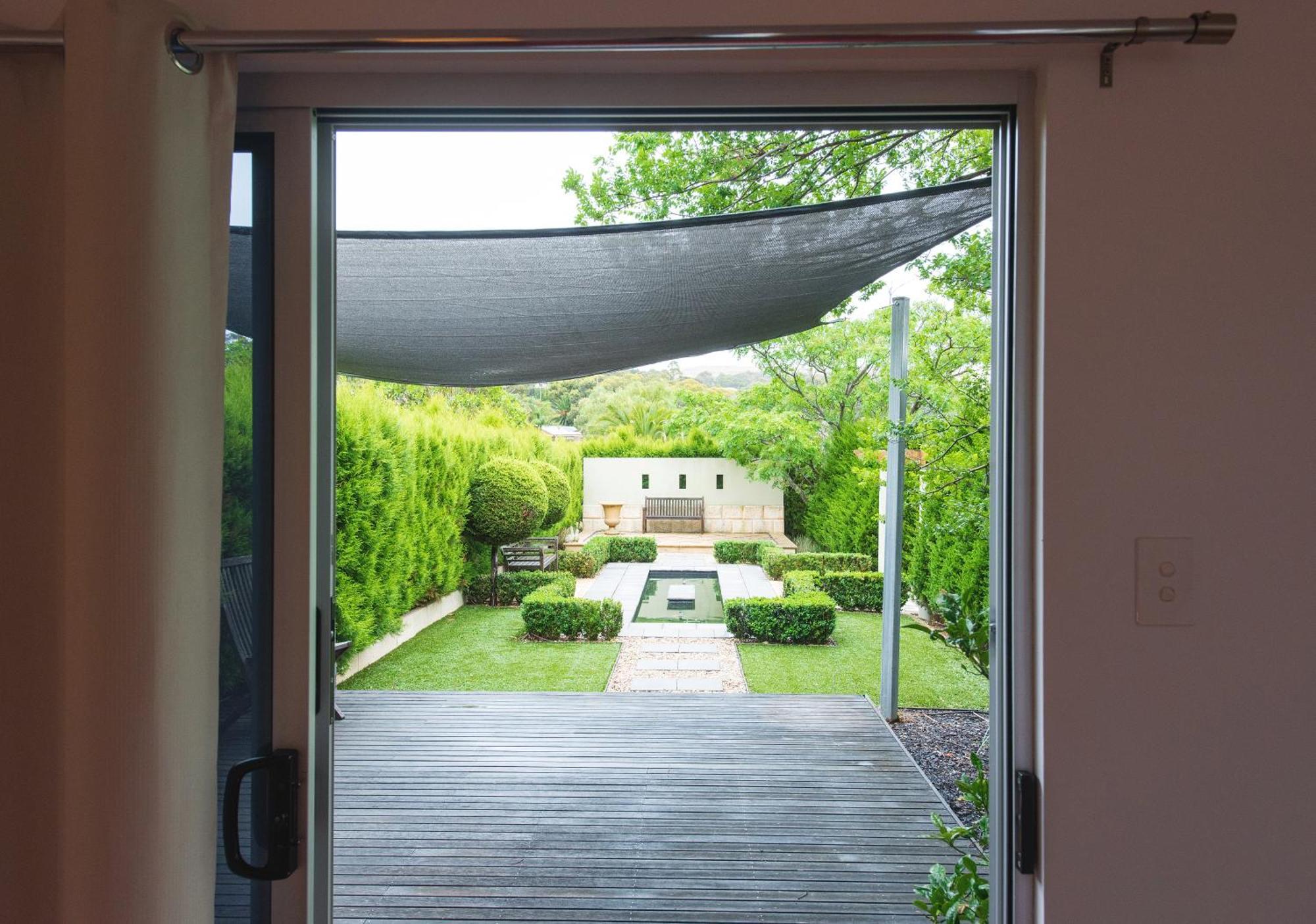 포트링컨 S T U D I O 22 Peaceful Retreat With Garden Views 아파트 외부 사진