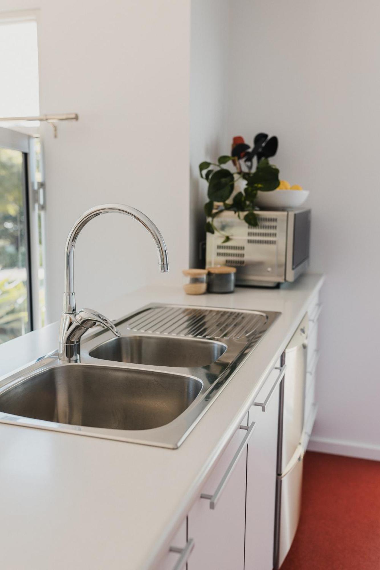 포트링컨 S T U D I O 22 Peaceful Retreat With Garden Views 아파트 외부 사진